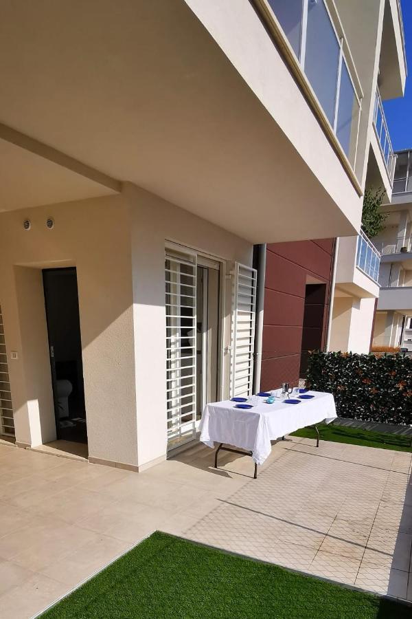Maisonette Modena Park エクステリア 写真